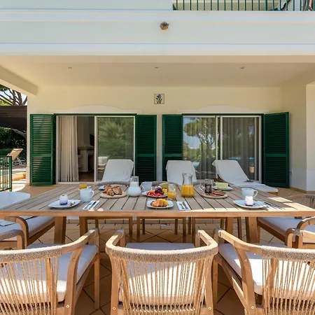 Villa Mia - *