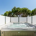 Villa Mia - *
