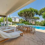 Mia - Vale do Lobo