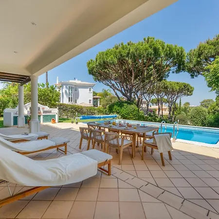 Mia - Vale do Lobo